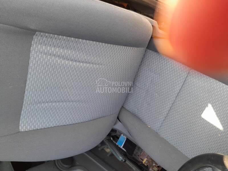 sedista za Ford C-Max