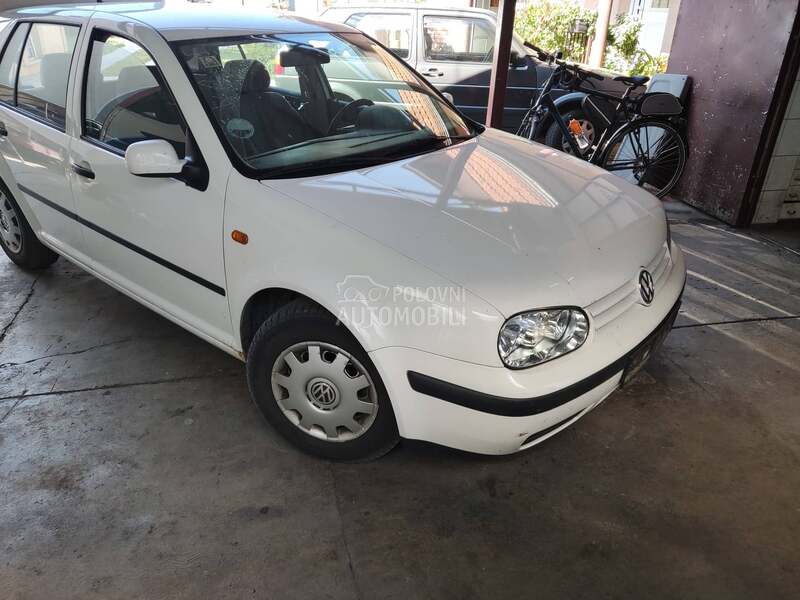 Delovi za Volkswagen Golf 4