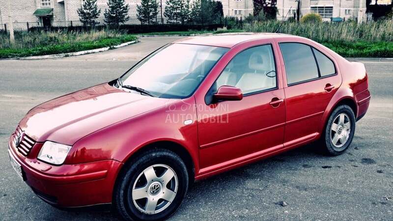 Volkswagen Bora 2.3 V5 2001. god. -  kompletan auto u delovima