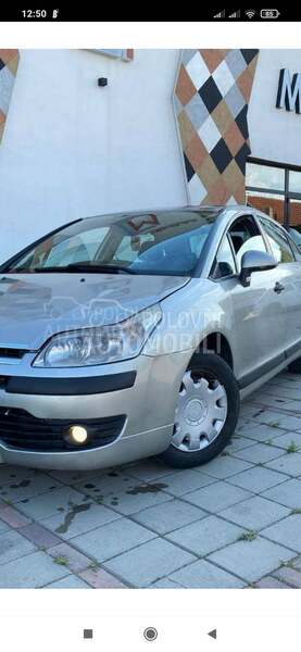 Branik za Citroen C4 od 2005. do 2009. god.