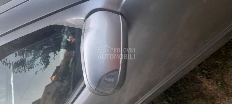 Desni retrovizor za Mercedes Benz E 200, E 220, E 230 ... od 1996. do 2001. god. za Mercedes Benz E Klasa od 1996. do 2001. god.
