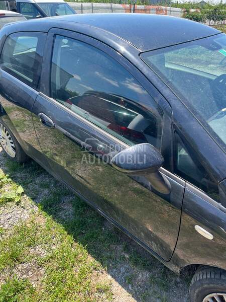 desna vrata za Fiat Grande Punto od 2005. do 2010. god.