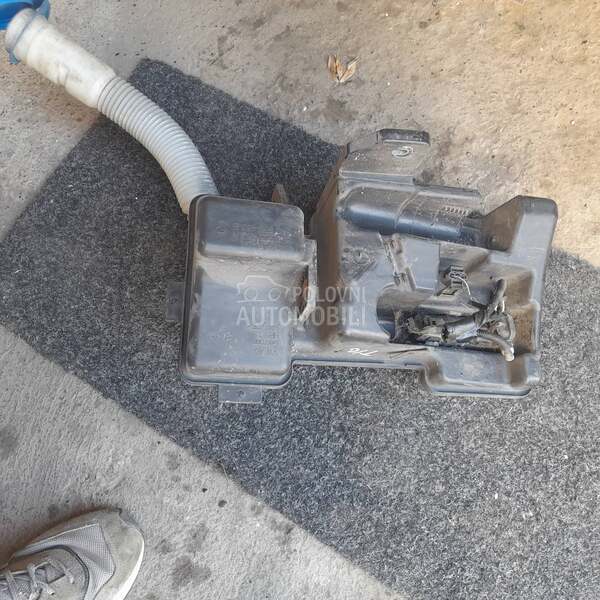 Posuda za tečnost za Volkswagen Tiguan