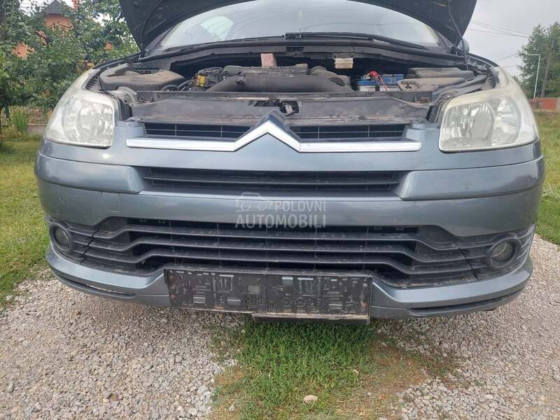Prednji branik za Citroen C4