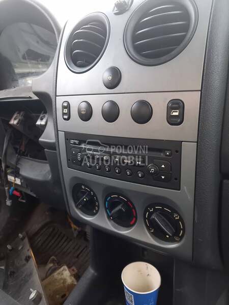 Prekidači,podizači,radio za Peugeot Partner, Ranch