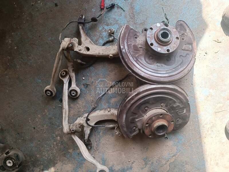 Glavčina leva i desna za Volkswagen Passat B5.5 od 2001. do 2008. god.