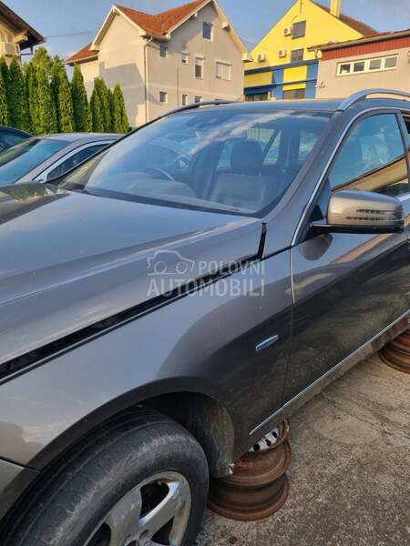 RETROVIZOR SA KAMEROM W 212 za Mercedes Benz E 200, E 220, E 250 ... od 2009. do 2013. god.