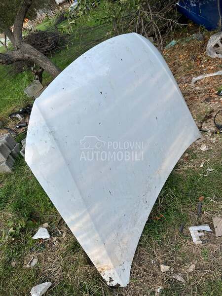 hauba belai plava za Volkswagen Passat B6 od 2004. do 2010. god.
