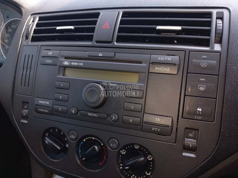 fabricki radio za Ford C-Max