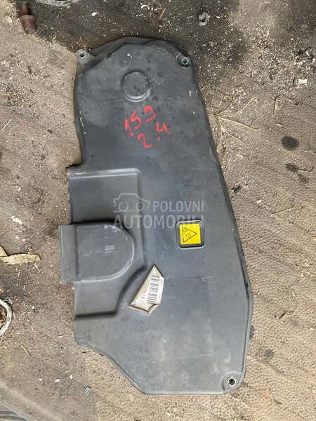 Poklopac zupcastog kaisa 2.4 za Alfa Romeo 159 od 2005. do 2011. god.