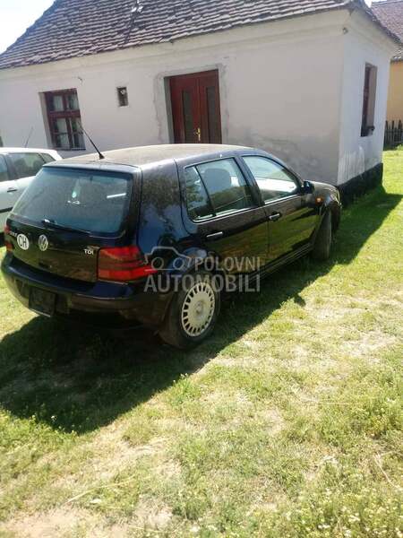Polovni orig delovi za Volkswagen Bora, Golf 4 od 2001. do 2005. god.