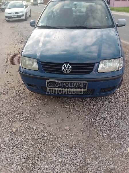 Volkswagen Polo 2000. god. -  kompletan auto u delovima