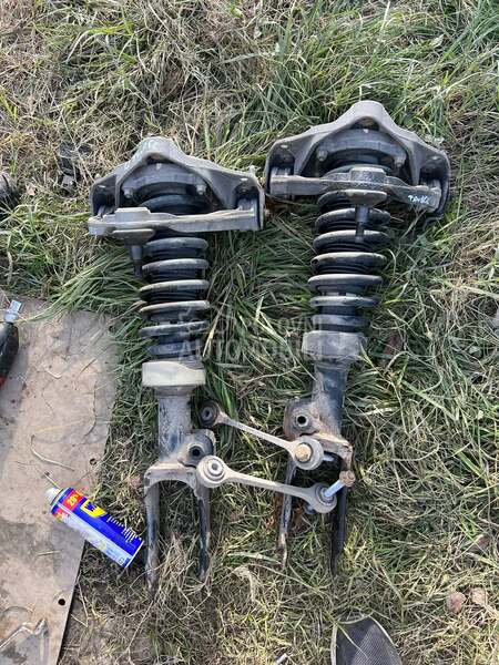 Amortizeri prednji za Volkswagen Touareg od 2004. do 2009. god.