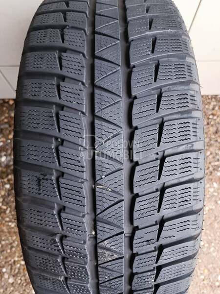 Falken 225/55 R17 Zimska