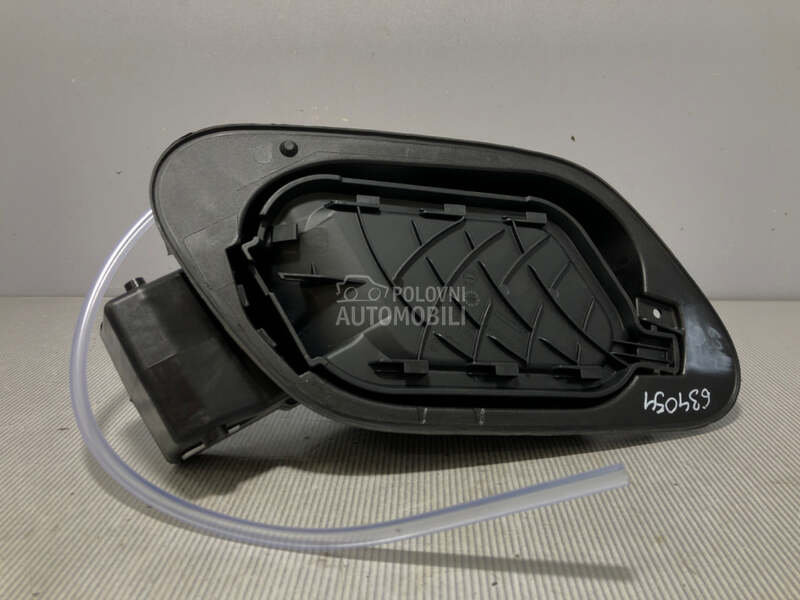 POKLOPAC REZERVOARA za Volkswagen Golf 7
