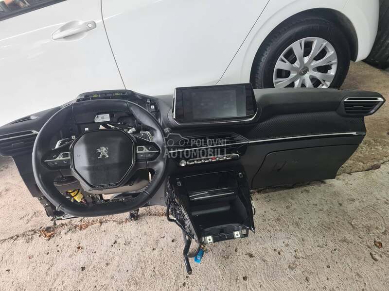 Tabla za Peugeot 208 od 2020. do 2023. god.