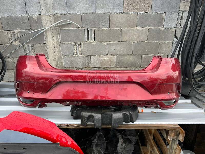 megan 4 limuzina zadnji branik za Renault Megane od 2016. do 2020. god.