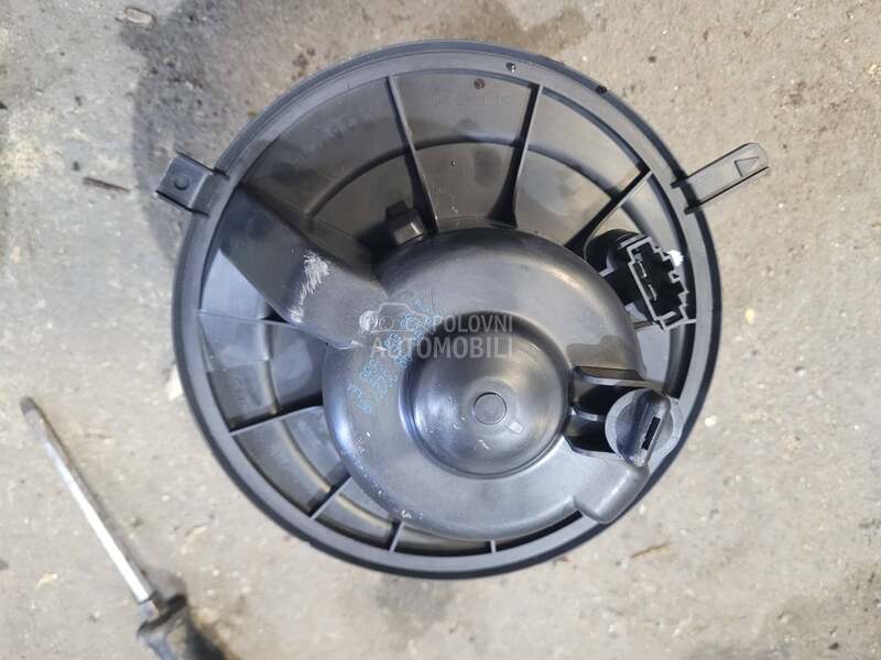Ventilator kabine za Volkswagen Caddy, Touran, Golf 5 ... od 2004. do 2012. god.