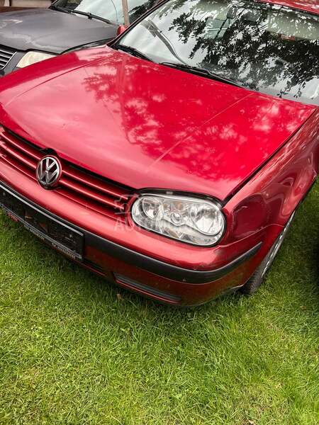 Branik prednji maska za Volkswagen Golf 4 od 1998. do 2005. god.