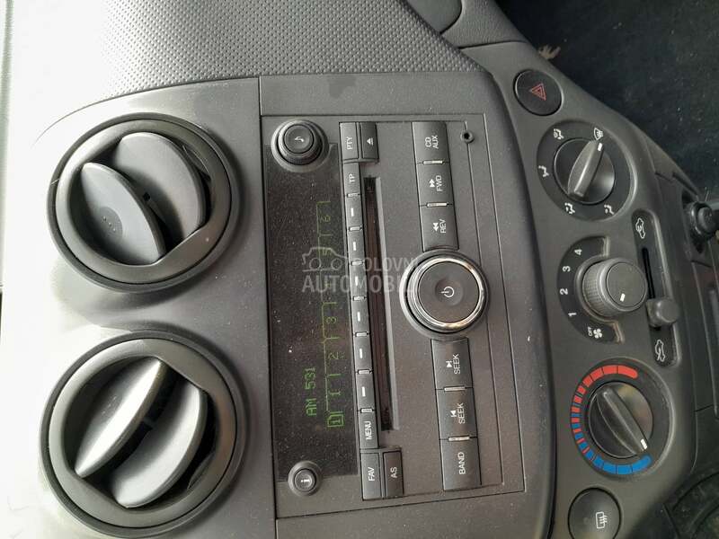 radio cd za Chevrolet Aveo