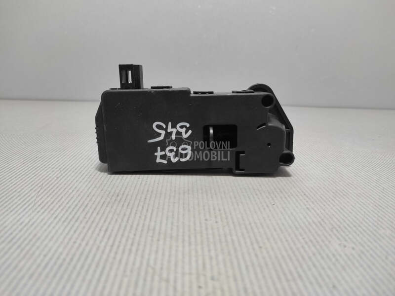 MOTORIC POKLOPCA REZERVOARA za Volvo S40