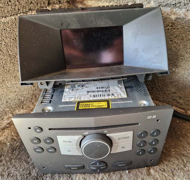 Fabrički Radio za Opel Astra H