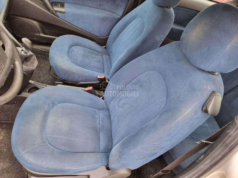 Sedišta komplet za Lancia Ypsilon od 2003. do 2011. god.