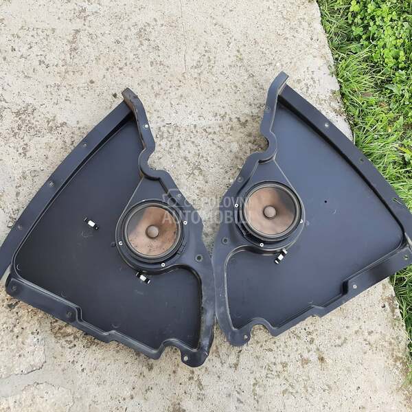 zvucnici zadnji 3 vrata za Volkswagen Golf 5