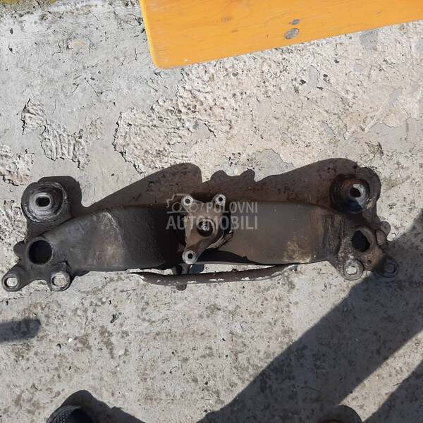 nosac menjaca za Audi A4 od 2001. do 2008. god.