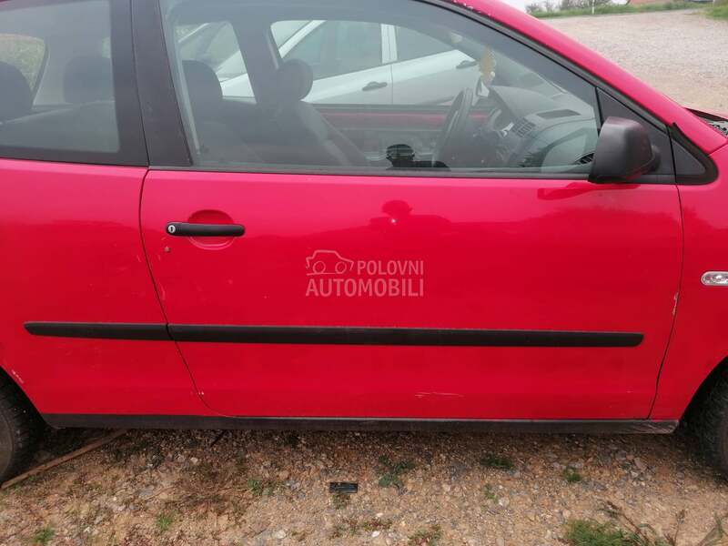 Desna vrata za Volkswagen Polo od 2000. do 2008. god.
