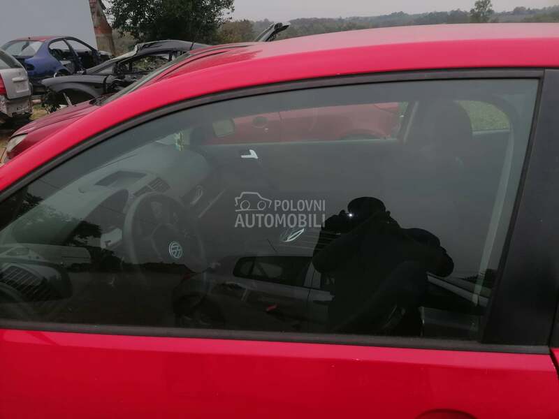 Staklo za Volkswagen Polo od 2000. do 2008. god.