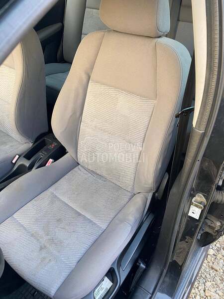 Sedista 5v za Peugeot 307