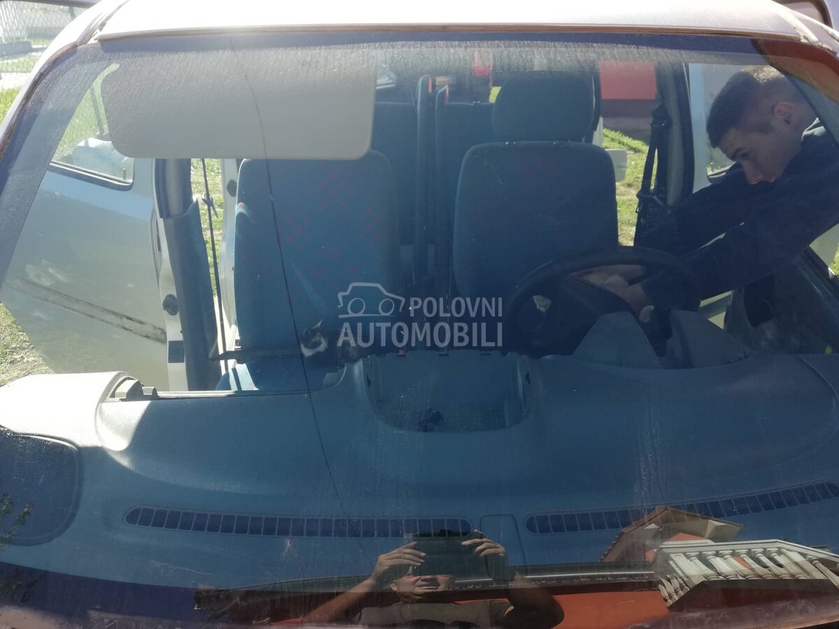 Vetrobransko staklo za Opel Agila