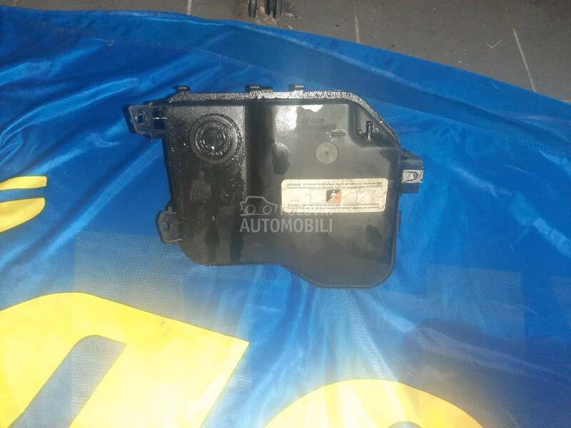 boca za Citroen C5 od 2004. do 2008. god.