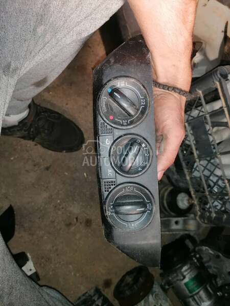 Prekidac grejanja za Volkswagen Polo od 2002. do 2008. god.