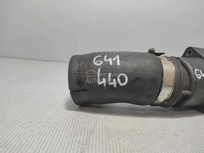 CRIJEVO INTERKULERA za Volkswagen Passat B7 - 5N0145828E