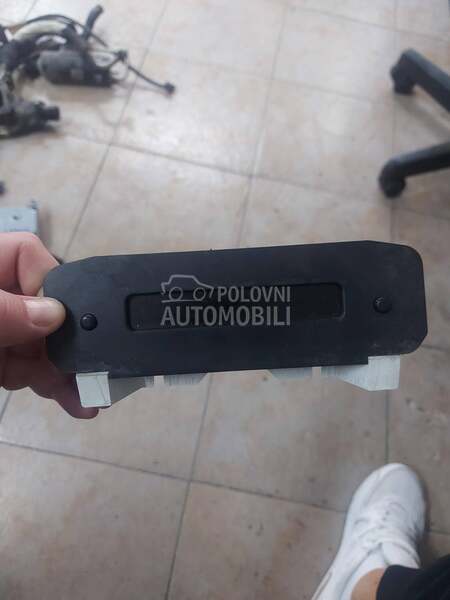 Displej ristajling za Peugeot 206
