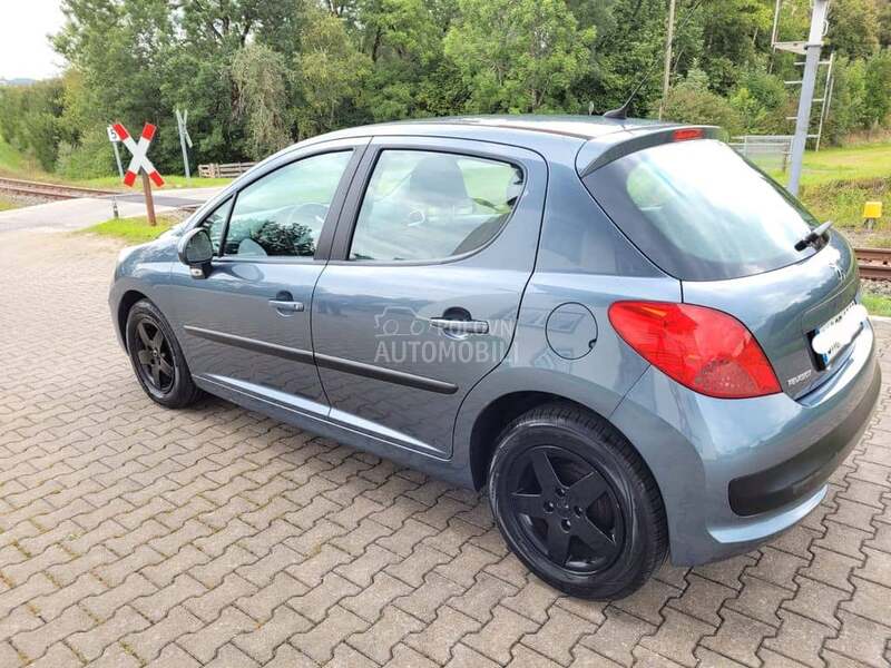 Peugeot 207 1.4b 2008. god. -  kompletan auto u delovima