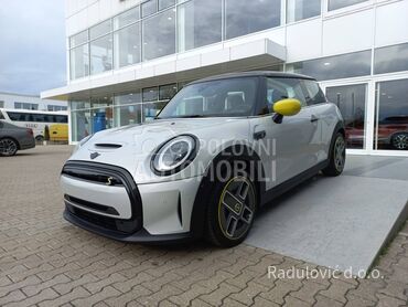 MINI Cooper SE DEMO (može zamena), 30.990 €, 2022. Hečbek, Električni pogon, 21.000 km, 135kW (184 KS), Automatski / poluautomatski, 2/3 vrata, 4 sedišta, Beograd