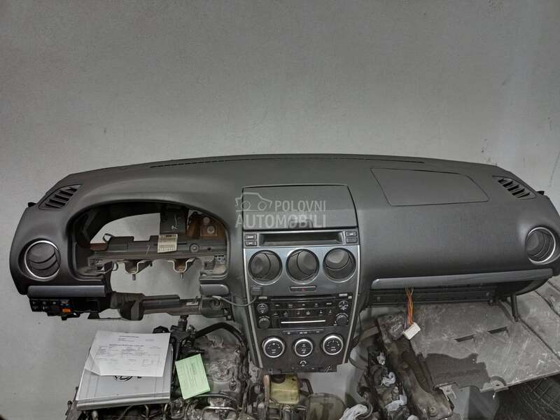 Instrument tabla za Mazda 6 od 2005. do 2007. god.