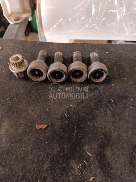 Sigurnosni srafovi za BMW 315, 316, 318 ...