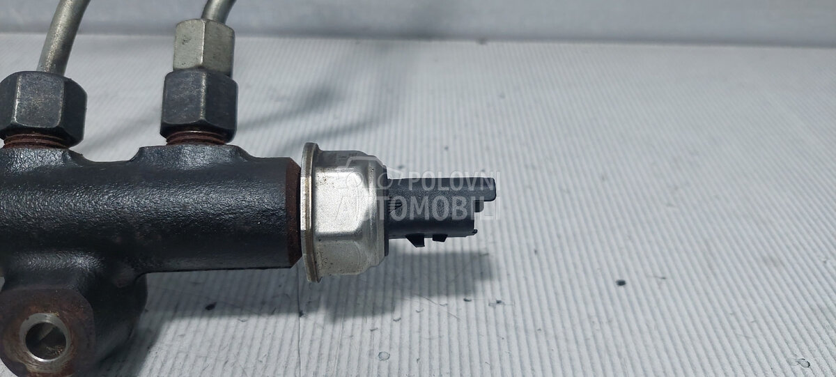 SENZOR PRITISKA GORIVA za Peugeot Partner - 9670076780