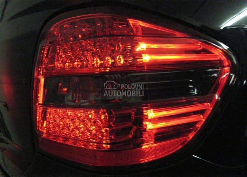 Kristalna LED štop svetla  ML za Mercedes Benz ML Klasa