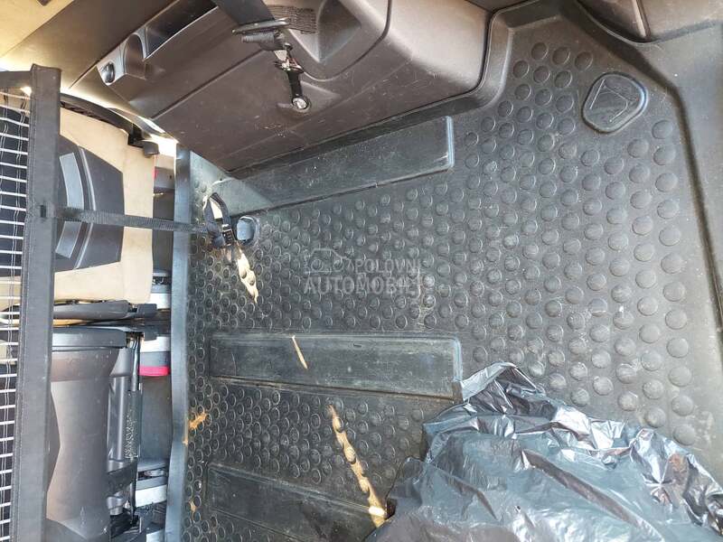 kadica gepeka patosnica za Peugeot 807