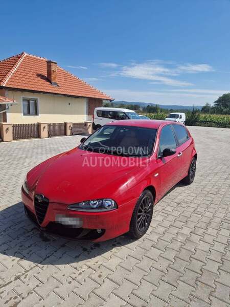 Alfa Romeo Ostalo -  kompletan auto u delovima
