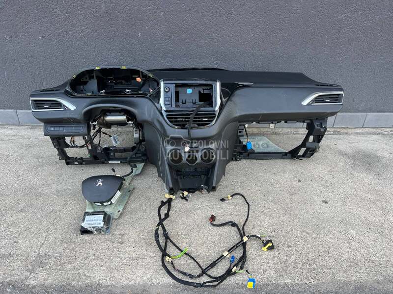 HROM INSTRUMENT TABLA za Peugeot 208, 2008 od 2012. do 2020. god.