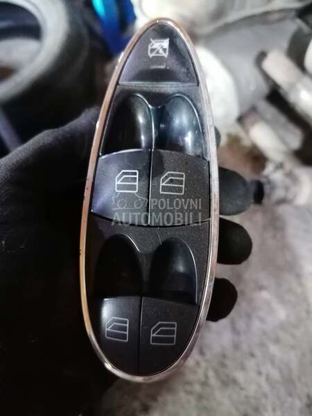 prekidac vozacevih vrata za Mercedes Benz E 300 od 2000. do 2008. god.
