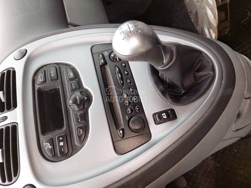 radio cd za Citroen Xsara Picasso