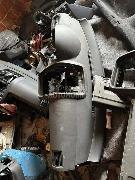 Tabla i Aurbag  pojasevi za Volkswagen Golf 5 od 2004. do 2009. god.