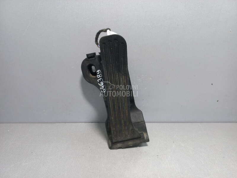 PAPUCICA GASA za Volkswagen Caddy - 2K6723503A
